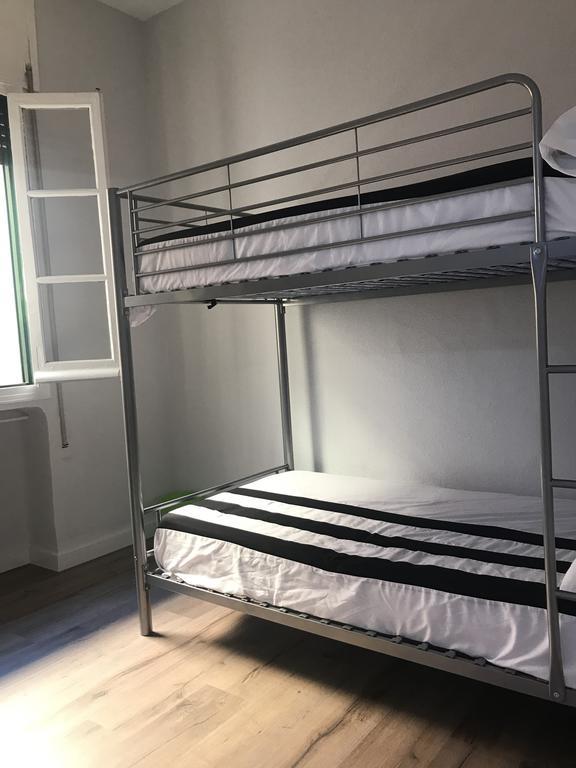 Jmg Hostels Мадрид Екстериор снимка