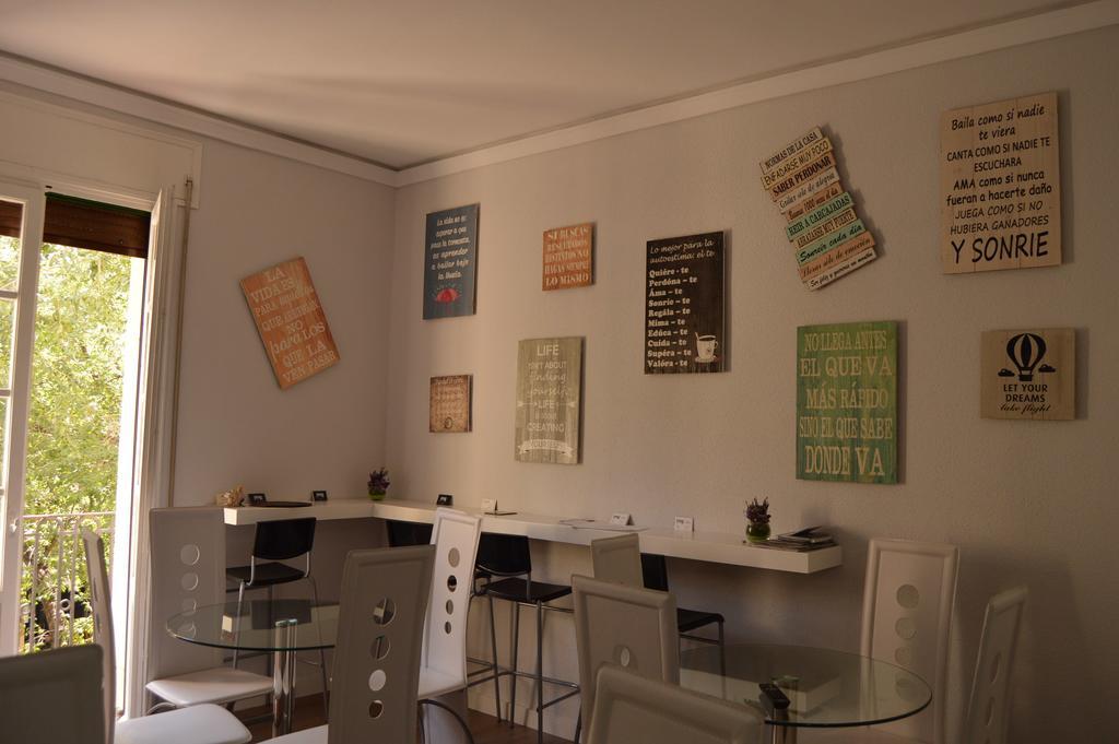 Jmg Hostels Мадрид Екстериор снимка