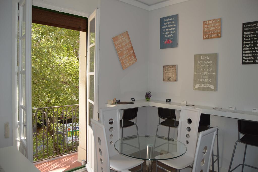 Jmg Hostels Мадрид Екстериор снимка