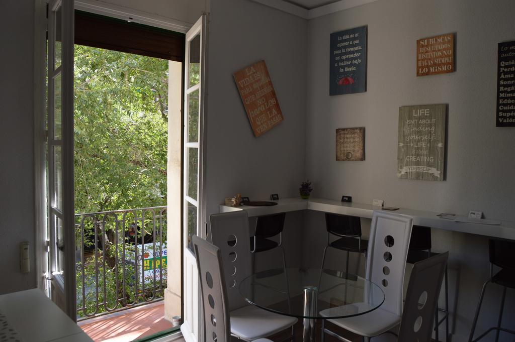 Jmg Hostels Мадрид Екстериор снимка