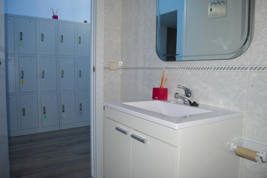 Jmg Hostels Мадрид Екстериор снимка
